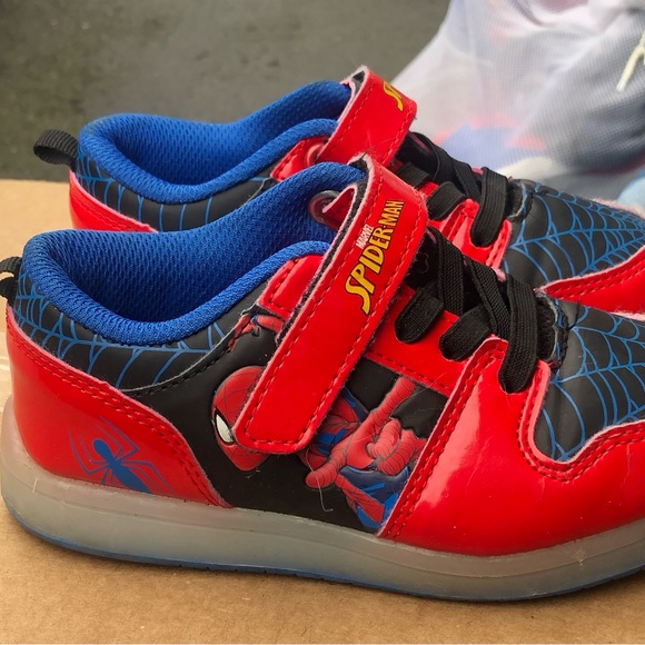 Marvel Spiderman Boy’s High Top Sneakers Red & Blue Toddler Boys  Shoes Size 10 - Picture 3 of 9